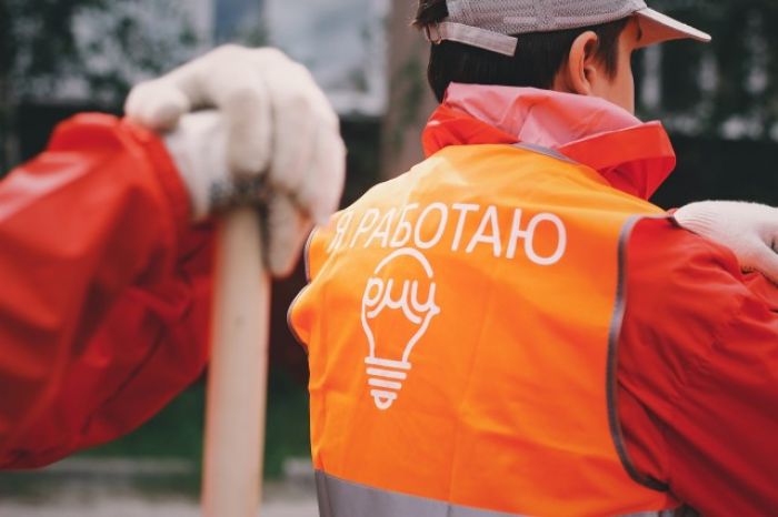 Летом для подростков Югры предложат более девяти тысяч вакансий