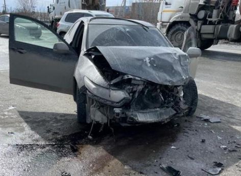 В Нижневартовске столкнулись Toyota и Honda – пострадали два человека