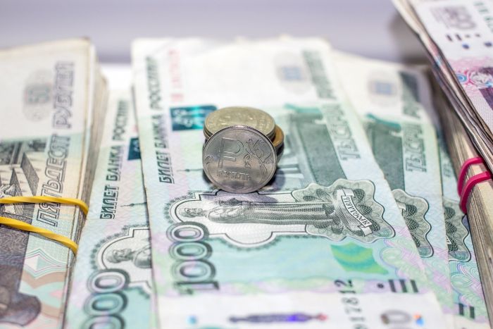 Среднее предложение по заработной плате в Югре выросло на три тысячи рублей за год