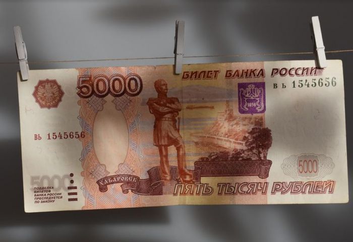 Сургутянка потеряла свыше 2 млн рублей на «инвестициях» в сети