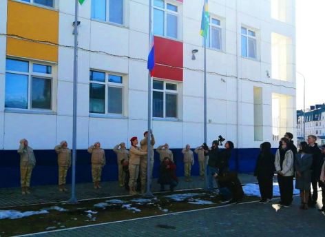 ​В Ханты-Мансийске ученики гимназии №1 заложили новую традицию