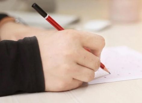 Югорским выпускникам пригрозили уголовной ответственностью