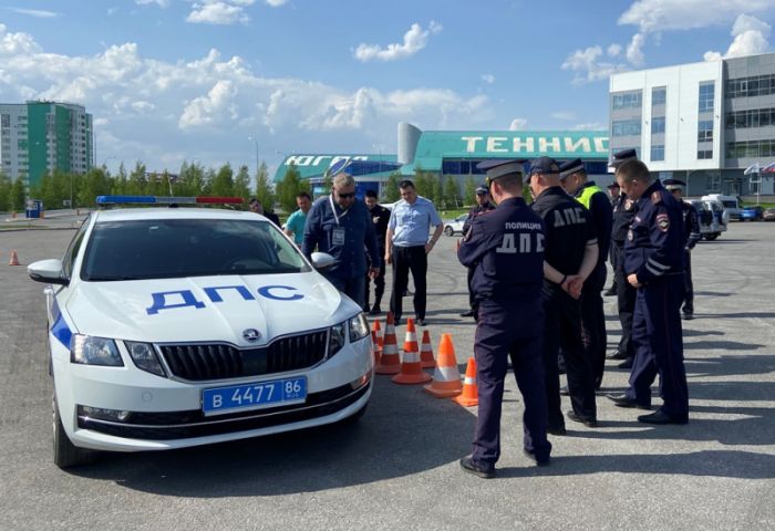 ​Полицейских Югры учат ездить по неровным дорогам