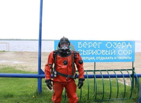 Югорчане очистили от мусора самое глубокое озеро в округе