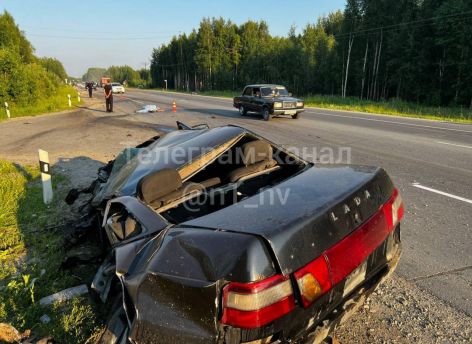 Грузовик смял «десятку» на югорской трассе – погиб молодой мужчина