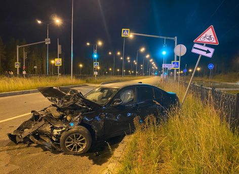 Toyota и BMW столкнулись в Сургуте – пострадали пять человек
