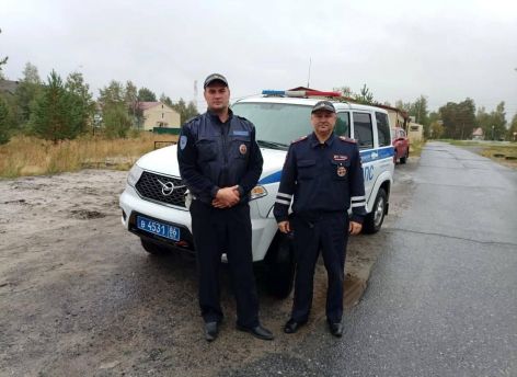 В Югре полицейские спасли водителя грузовика, у которого случился инсульт