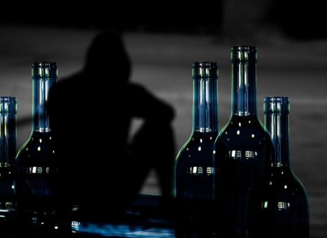 Жителя Сургута приговорили к крупному штрафу за продажу незаконного алкоголя