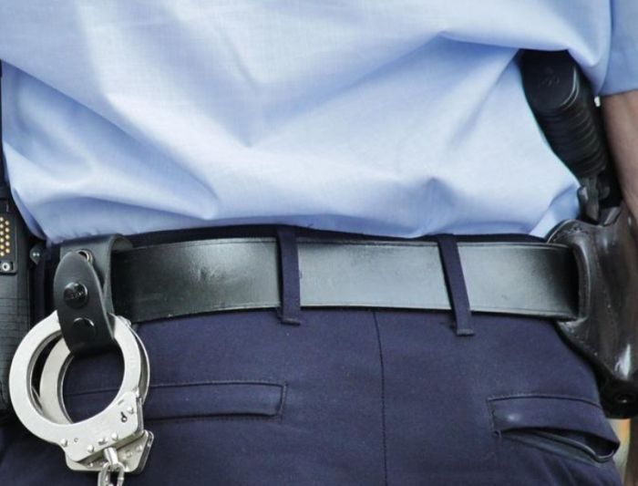 Югорчанин ударил головой полицейского - возбуждено дело
