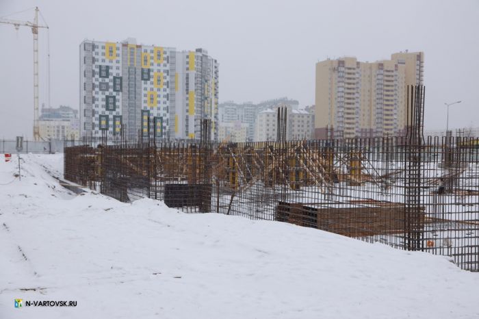 В восточном районе Нижневартовска возводят детсад на 320 мест