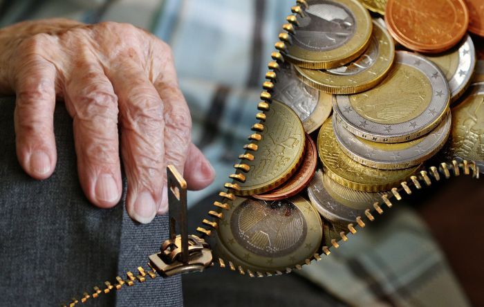 ​Может, дело вообще дойдет до отмены пенсий для работающих пенсионеров?