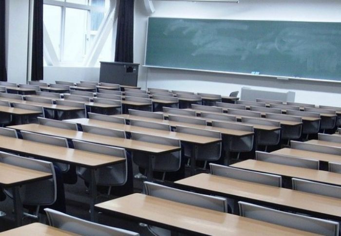 В столице Югры закрываются школы на карантин