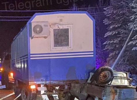 На югорской трассе погиб пожилой водитель