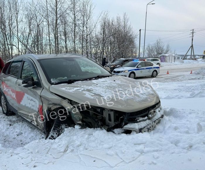 3 человека пострадали в ДТП в Нягани по вине лихача