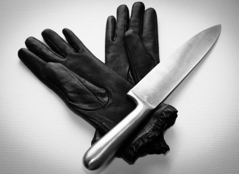 Югорчанин зарезал знакомого, который хотел отремонтировать свое авто