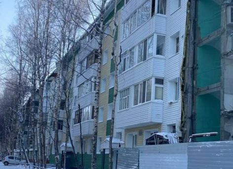 Расположенные рядом с разрушенным дома в Нижневартовске признали пригодными для проживания