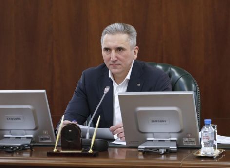 ​Александр Моор провел личный прием граждан и дал ряд поручений