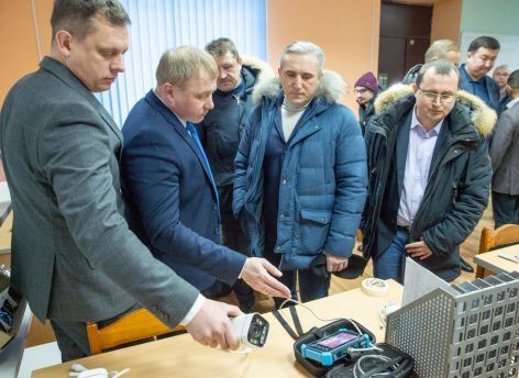 ​Александр Моор пообещал поддержать предпринимателей с горящими глазами