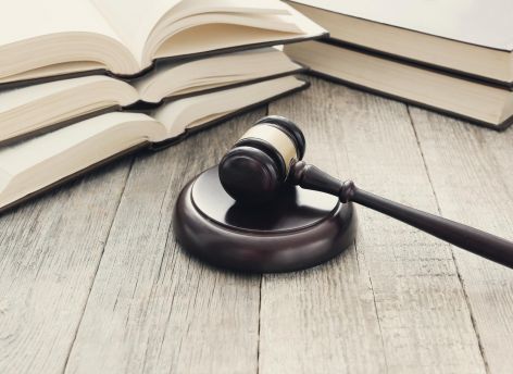 Приставы три раза заводили уголовное дело на югорчанина, чтобы заставить его платить алименты