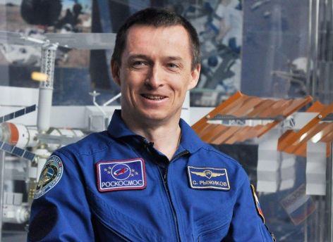 ​Космонавт Сергей Рыжиков встретился с детьми из Югры