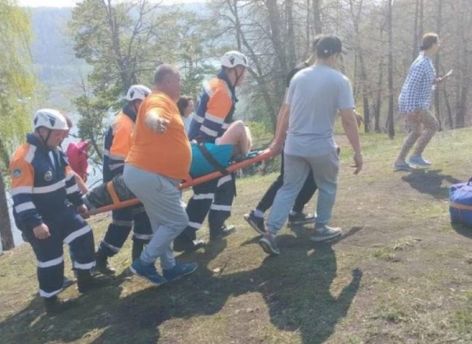 В Башкирии со скалы сорвался турист из ХМАО