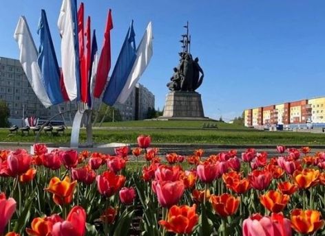 В Сургуте высадят сотни тысяч цветов и продолжат разгребать «завалы» с колейностью