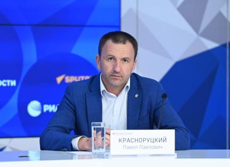 Председатель РСМ получил штраф за дебош в самолете, вылетая из ХМАО, а после оставил свой пост
