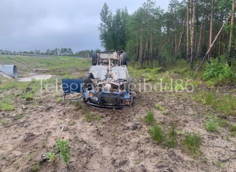 В Югре водитель сбежал с места ДТП, хотя получил травмы