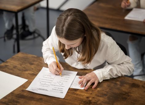 Более семи тысяч выпускников Сургута сдали в этом году государственные итоговые экзамены