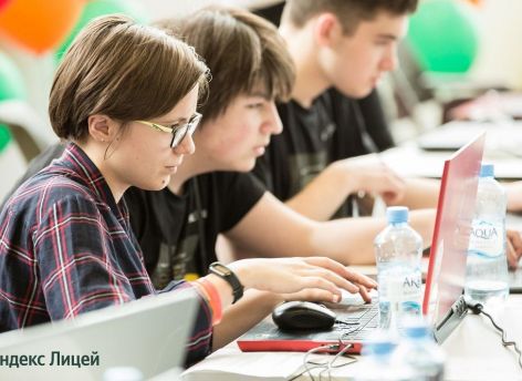 Тюменским школьникам доступны дополнительные возможности получения ИТ-образования