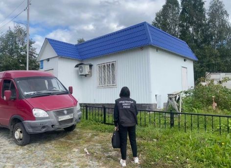 Двое югорчан отравились алкоголем, один из них скончался