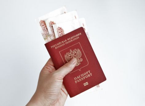 Судебные приставы оставили югорскую пенсионерку без средств на жизнь