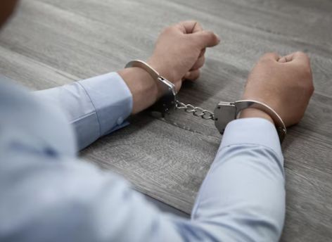 Начальника полиции в ХМАО заподозрили в продаже вещдоков на миллион рублей