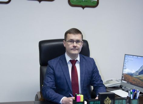 Глава Березовского района, пойманный за нетрезвым вождением, ушел в отставку