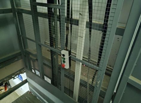 Следователи раскрыли обстоятельства гибели мужчины в лифте в Белоярском