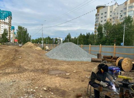 В Сургуте продолжают благоустройство парков и скверов