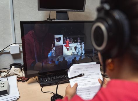 В Нягани прошел первый показ спектакля для слепых и слабовидящих горожан