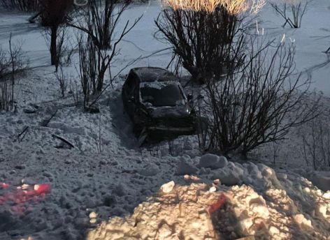 В Югре водитель Renault съехал в кювет и сбежал с места ДТП
