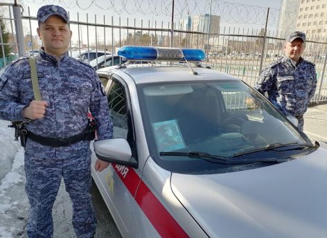 Росгвардия Югры поддержала акцию «Бессмертный автополк»