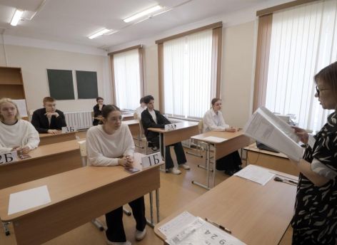 ​Почти 7,6 тысячи выпускников Сургута приступили к сдаче экзаменов