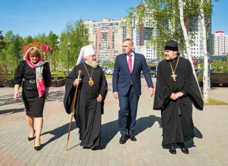 ​В Сургуте встретились руководители светской и духовной властей Югры