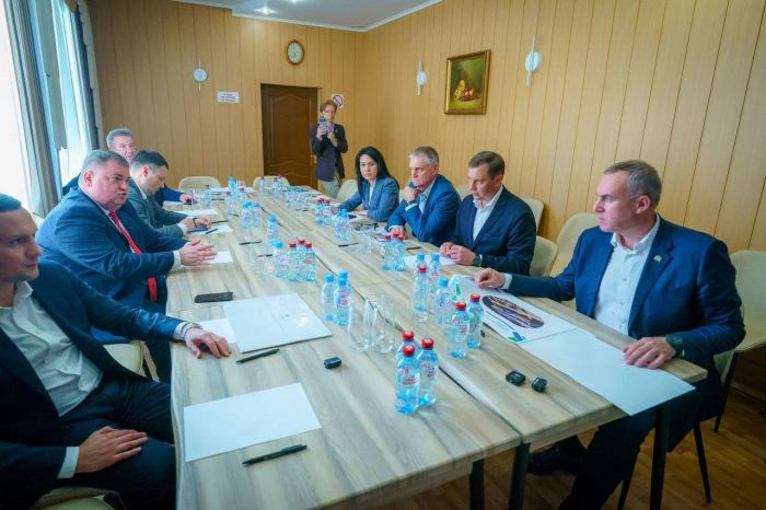 ​Руслан Кухарук обсудил планы работы с руководством Нижневартовска