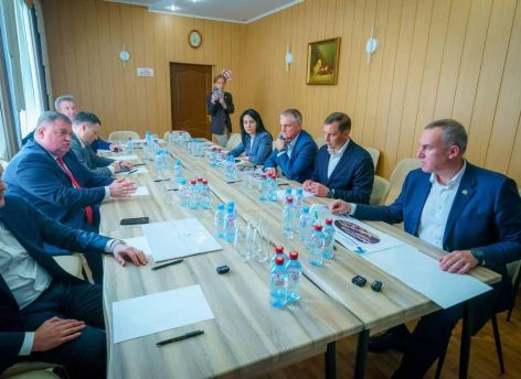 Руслан Кухарук обсудил планы работы с руководством Нижневартовска