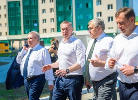 Строительство окружной больницы в Нижневартовске должно завершиться в июле