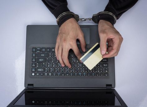 Сургутянка доверилась мошенникам и лишилась 53 тысяч рублей