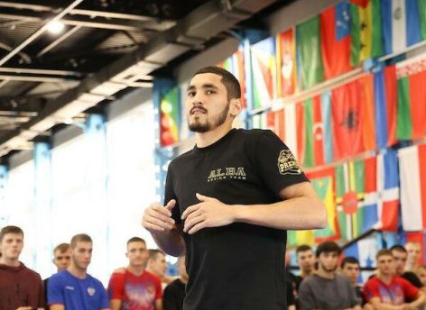Боксер из ХМАО сразится за титул временного чемпиона WBA
