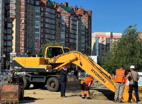 Стали известны подробности ремонта провала грунта на центральной площади Сургута