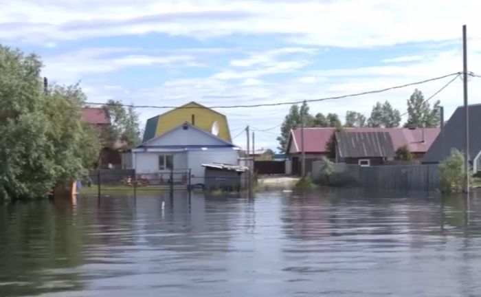 ​В Нижневартовске отменили введенный из-за наводнения режим ЧС