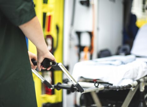 14-летняя девочка выпала из окна в Пыть-Яхе