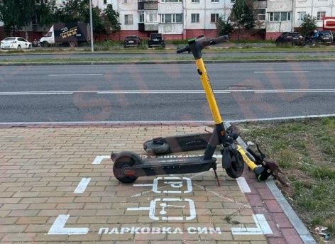В Сургуте сделали стоянки для электросамокатов